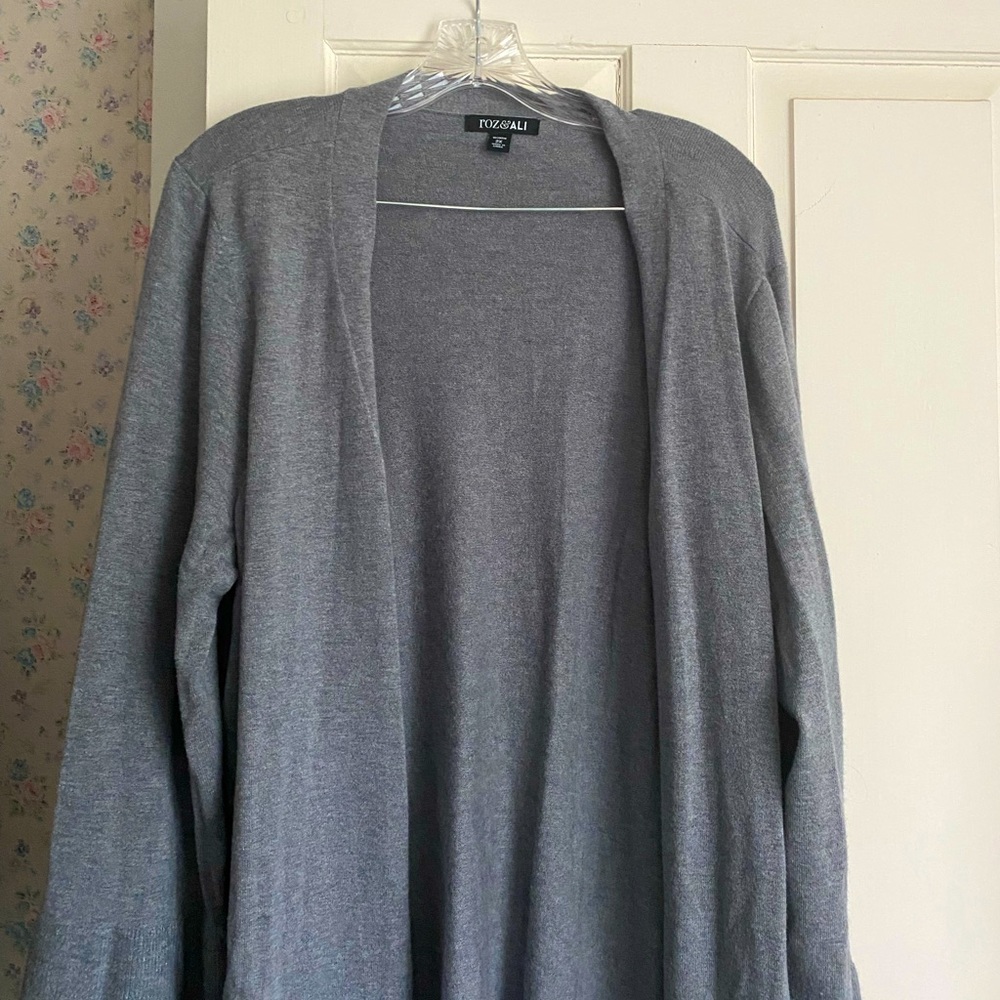 Dressbarn Roz&Ali Grey Cardigan